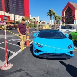 Meet your Posher, Valentin